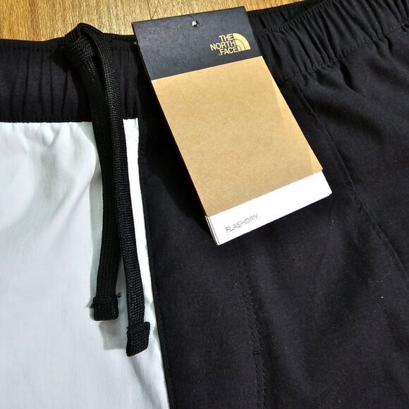 The North Face Class V Shorts White & Black Color Block Split Men's Small S New - Picture 4 of 10
